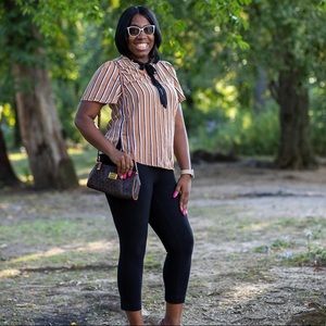 Meet your Posher, Monique